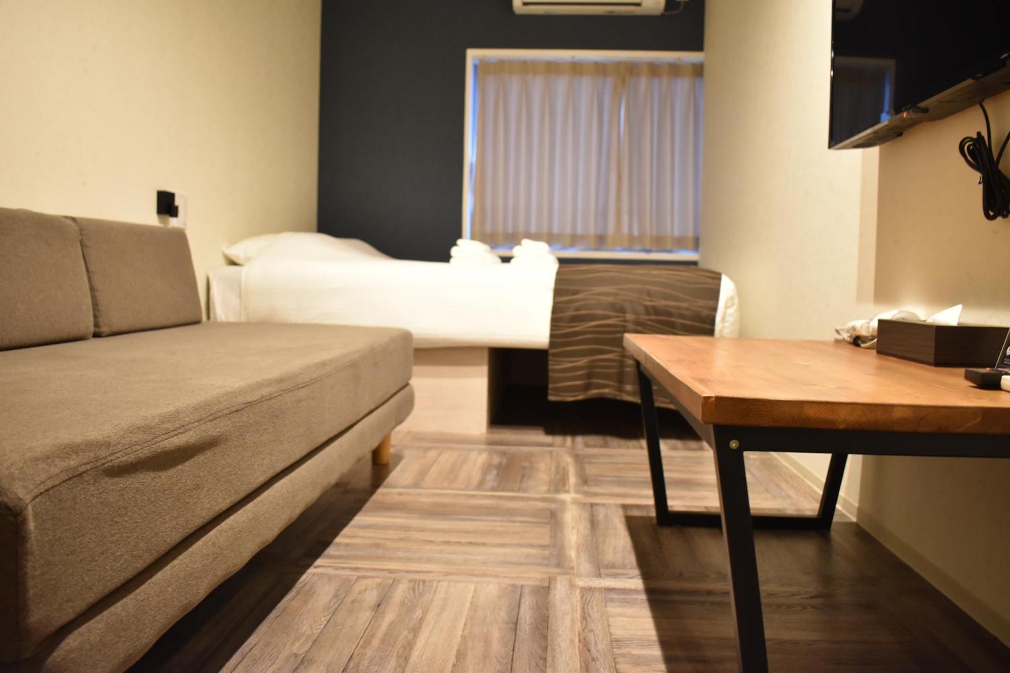 Wisma tamu Shinsaibashi House