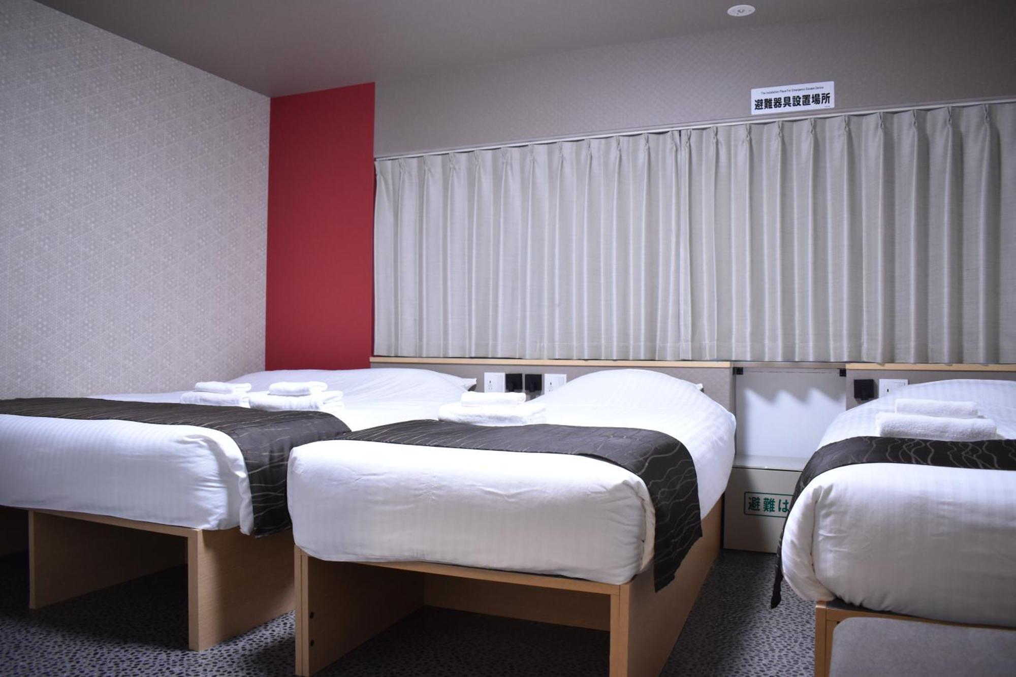 Wisma tamu Shinsaibashi House